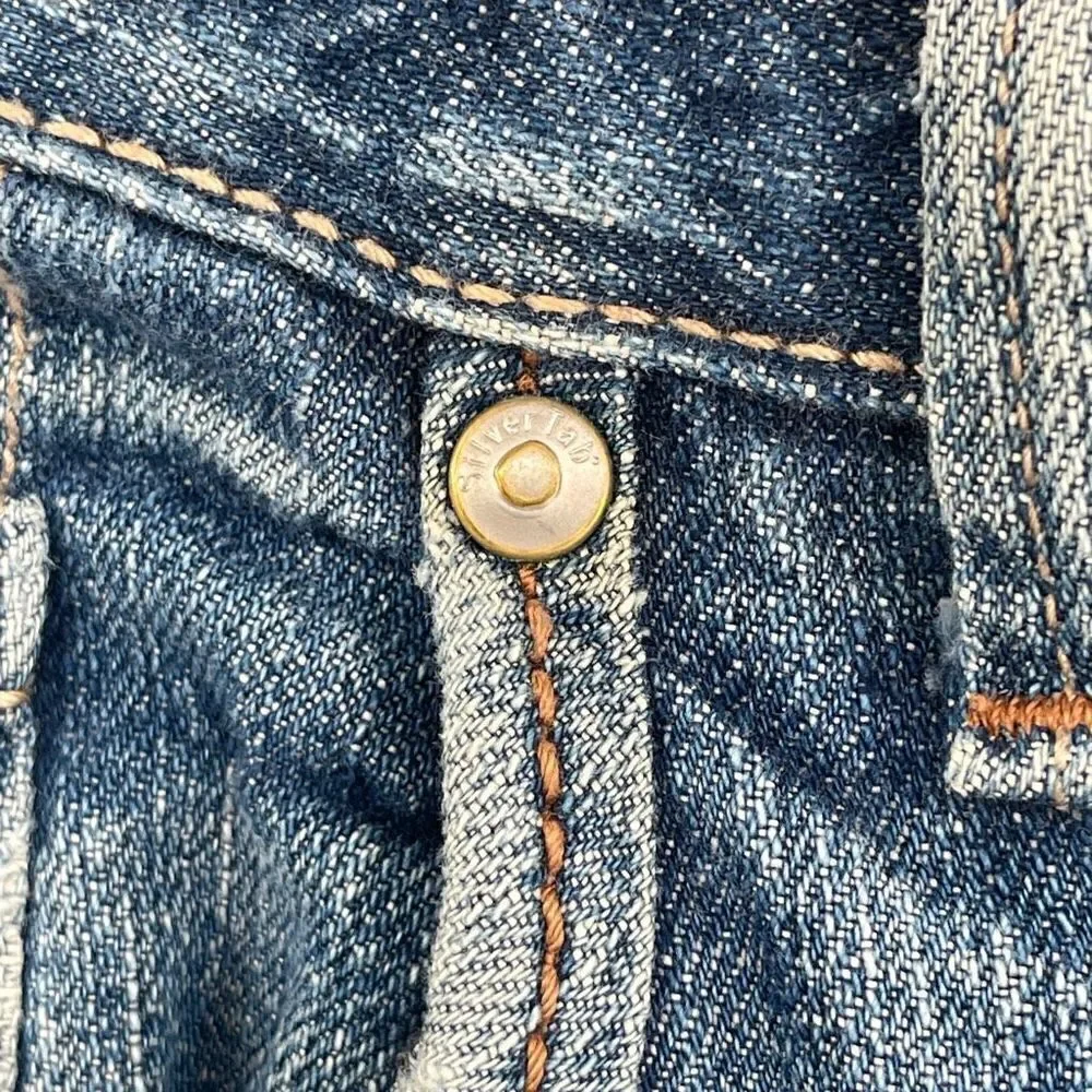 Levi’s Blue SilverTab Medium Wash 5 Pocket Styling Bootcut Jeans Size 36